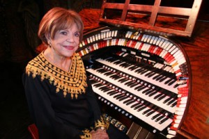 Rosa Rio at the Tampa Theatre Wurlitzer Organ playing “Everything’s Coming Up Roses” – She’s 107 and the oldest living theatre organist in the world.